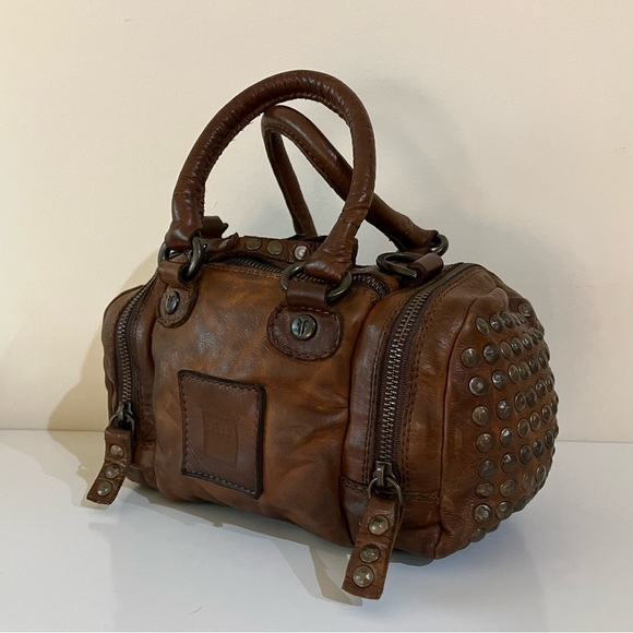 Frye Handbags - Frye Vintage Leather Sachel